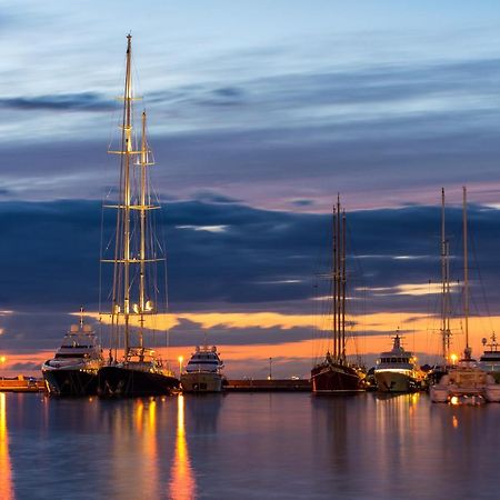 Poseidon Apartmani Бибине Екстериор снимка
